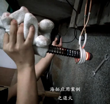 高频加热机对螺纹钢绿巨人网站入口加热退火试样打样视频