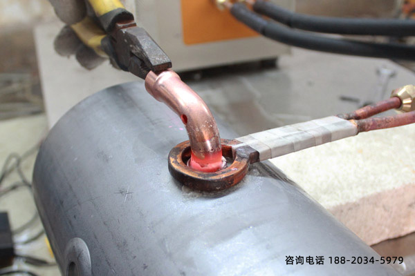 高频绿巨人网站入口压力钎焊机-焊头拆换方法