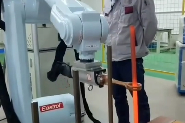 手持式绿巨人网站入口加热设备 配合机械手臂实现自动化加热