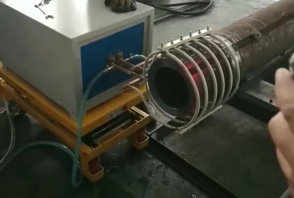 绿巨人网站入口加热设备加热使口径扩大来实现热套，热装配