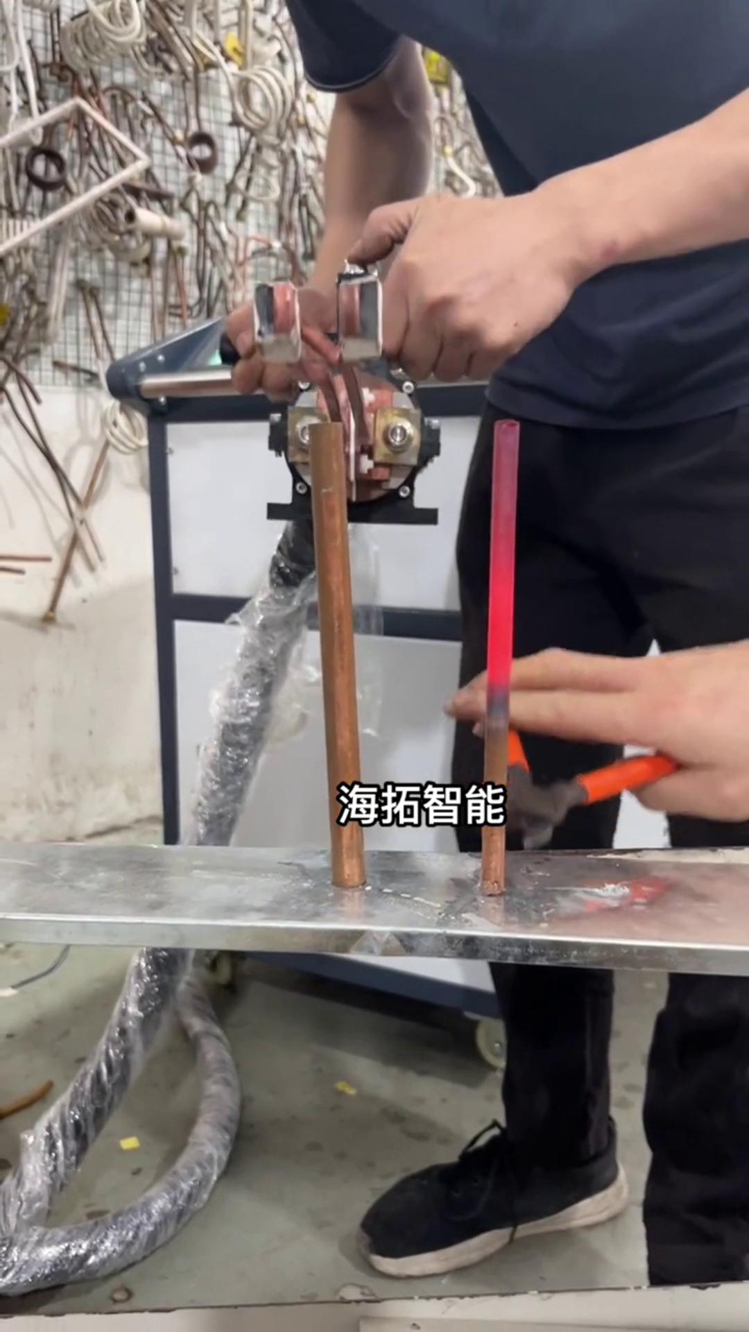 铜管加热退火有难度吗？没有！只要用了绿巨人黄视频下载智能绿巨人网站入口加热设备，什么淬火退火加热焊接一切都不是问题。 