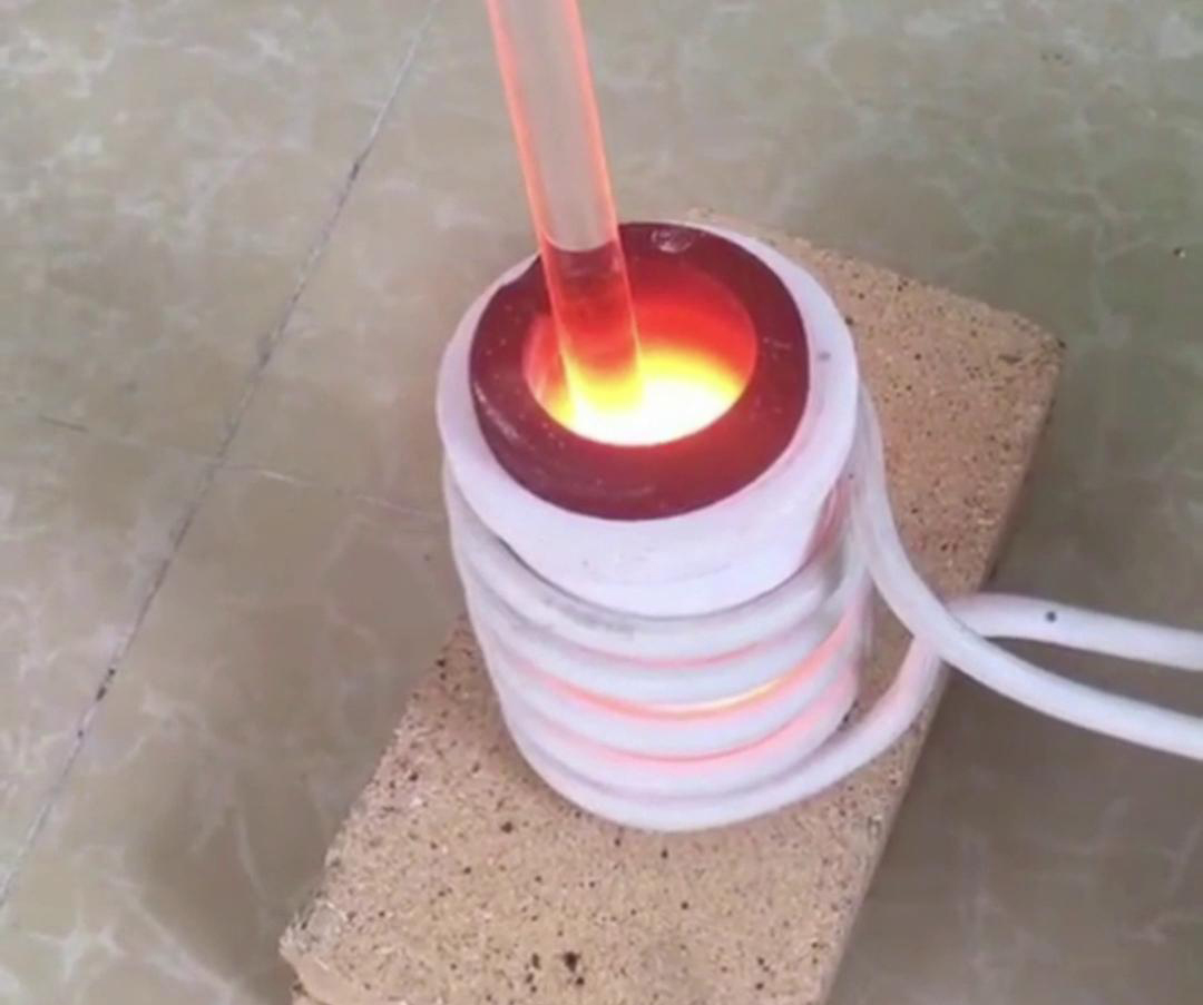 小型高频熔炼炉：家用电压，高效熔炼