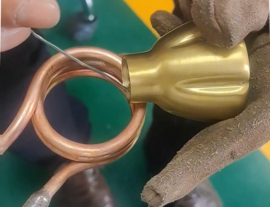 高频焊机适用于各类常见铜件铝件焊接，不管是标准件还是非标的异型件