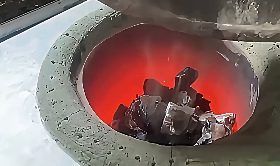 矿石中频熔炼炉，匹配各类矿石熔炼需求