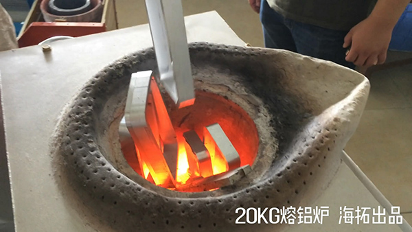 绿巨人网站入口熔炼炉的缺点就是比煤炭炉贵